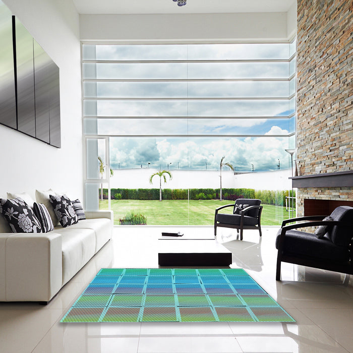 Square Patterned Deep-Sea Green Rug in a Living Room, pat467lblu