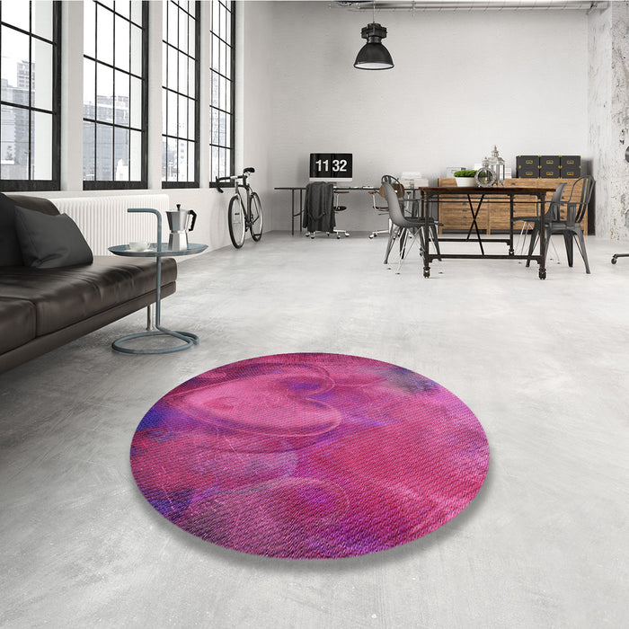 Round Patterned Neon Pink Rug in a Office, pat475pur