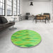 Round Patterned Emerald Green Rug in a Office, pat483grn