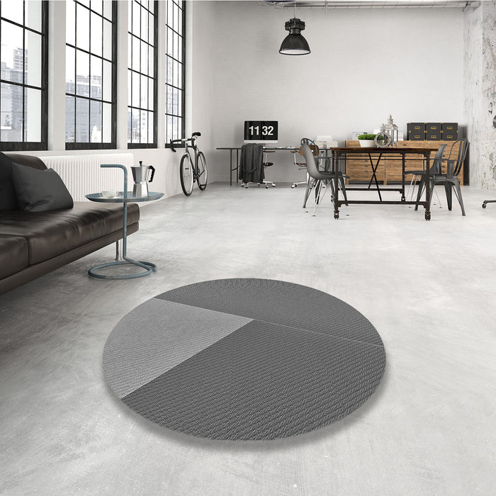Round Patterned Gray Rug in a Office, pat484gry