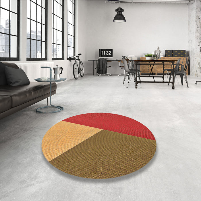 Round Patterned Cinnamon Brown Rug in a Office, pat484org