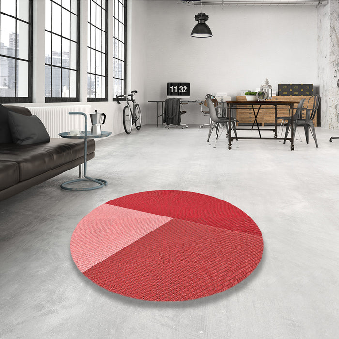 Round Patterned Red Rug in a Office, pat484rd