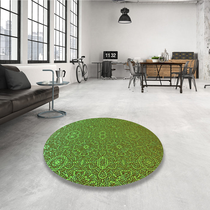 Round Patterned Green Rug in a Office, pat489grn