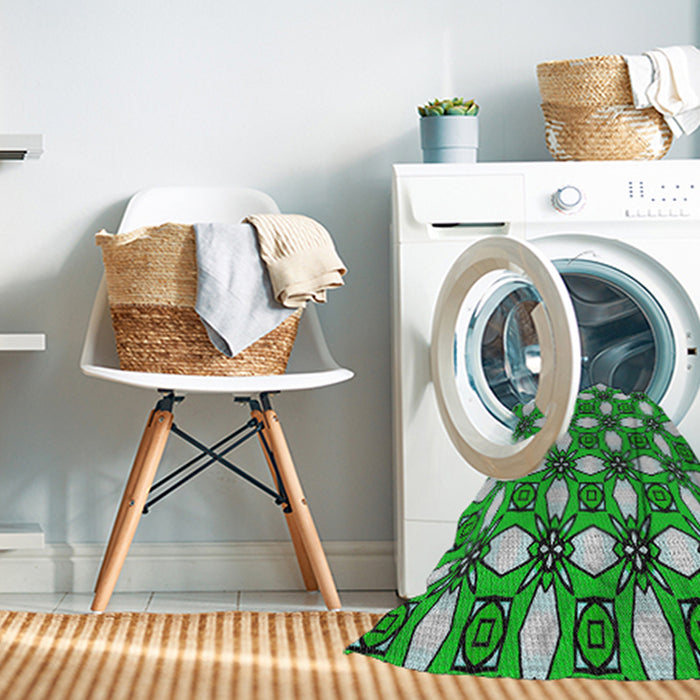 Machine Washable Transitional Medium Forest Green Rug in a Washing Machine, wshpat495