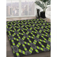 Patterned Mid Gray Novelty Rug, pat498