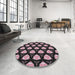 Round Machine Washable Transitional Midnight Gray Rug in a Office, wshpat503