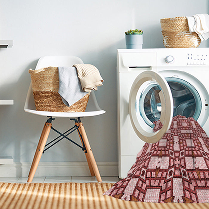 Machine Washable Transitional Pastel Pink Rug in a Washing Machine, wshpat505rd