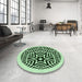 Round Patterned Medium Forest Green Rug in a Office, pat507grn