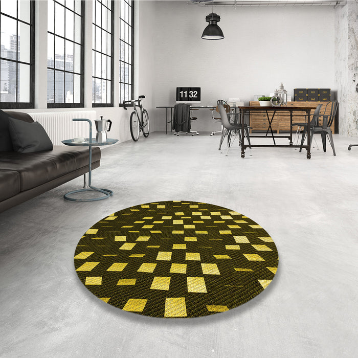 Round Patterned Midnight Gray Rug in a Office, pat534yw