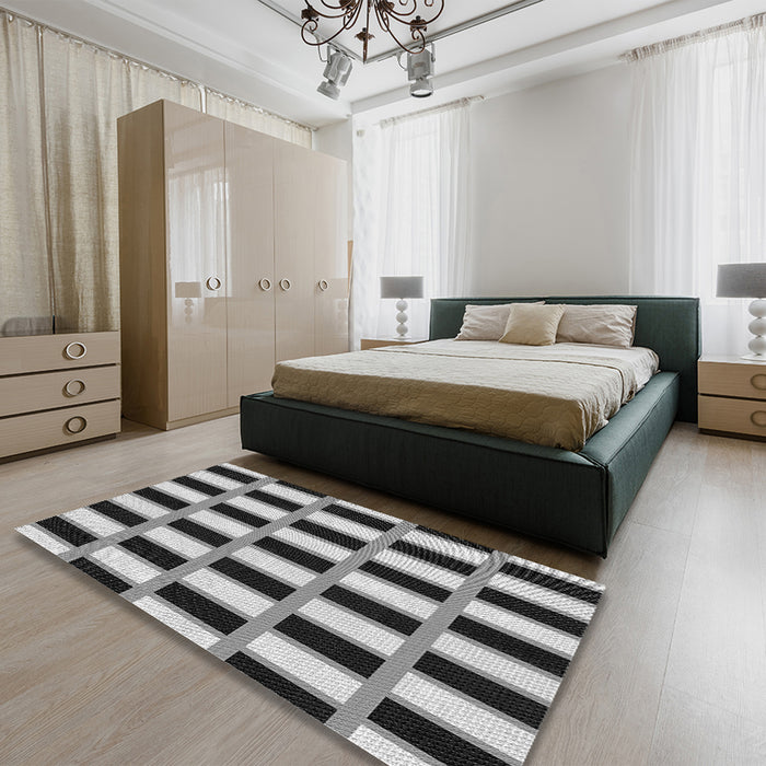 Patterned Silver Gray Rug in a Bedroom, pat544gry