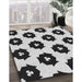 Patterned Platinum Gray Novelty Rug in Family Room, pat548