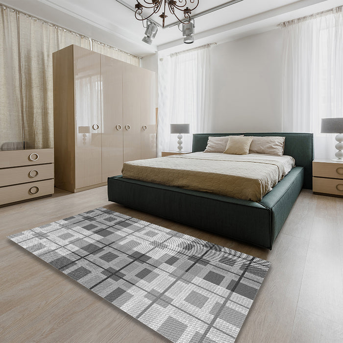 Patterned Silver Gray Rug in a Bedroom, pat579gry