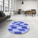 Round Patterned Blue Rug in a Office, pat581blu