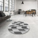 Round Patterned Smokey Gray Rug in a Office, pat581gry