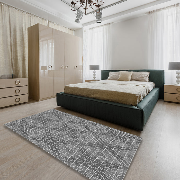 Patterned Gray Rug in a Bedroom, pat594gry