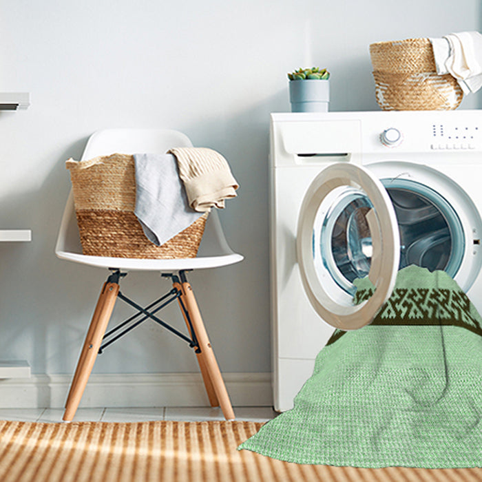 Machine Washable Transitional Green Rug in a Washing Machine, wshpat611grn