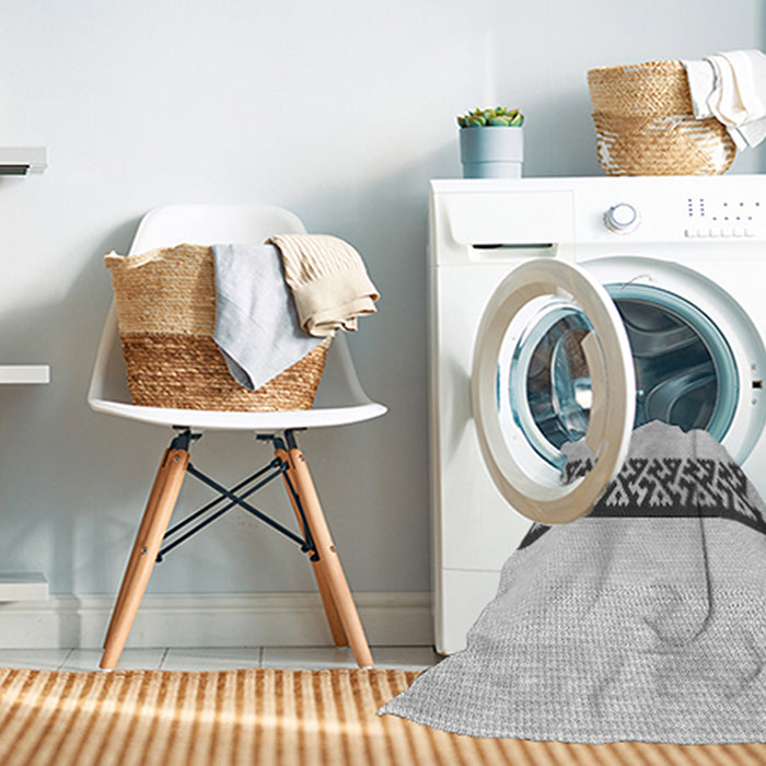 Machine Washable Transitional Platinum Gray Rug in a Washing Machine, wshpat611gry