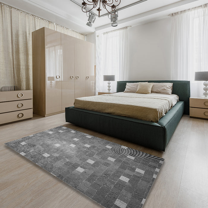 Patterned Gray Rug in a Bedroom, pat624gry
