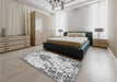 Patterned Gray Rug in a Bedroom, pat632gry