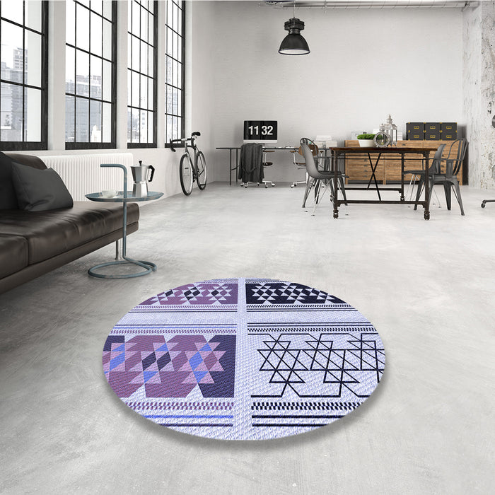 Round Patterned Deep Periwinkle Purple Rug in a Office, pat641blu
