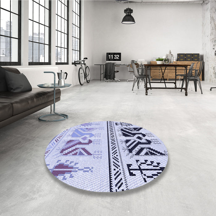 Round Patterned Lavender Blue Rug in a Office, pat643blu