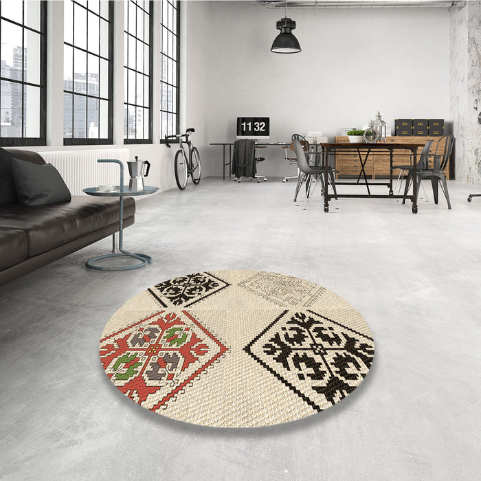 Round Patterned Wheat Beige Rug in a Office, pat646brn