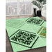 Machine Washable Transitional Green Rug in a Family Room, wshpat646grn