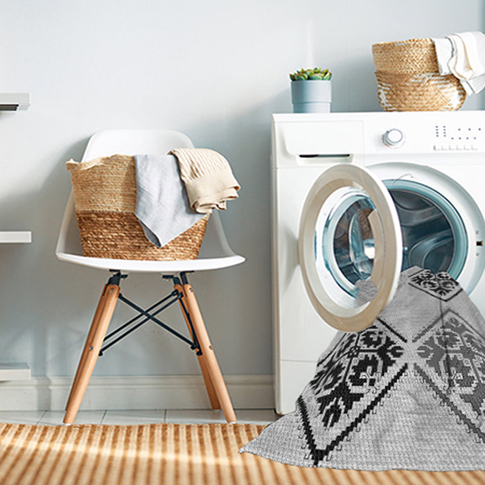 Machine Washable Transitional Platinum Gray Rug in a Washing Machine, wshpat646gry
