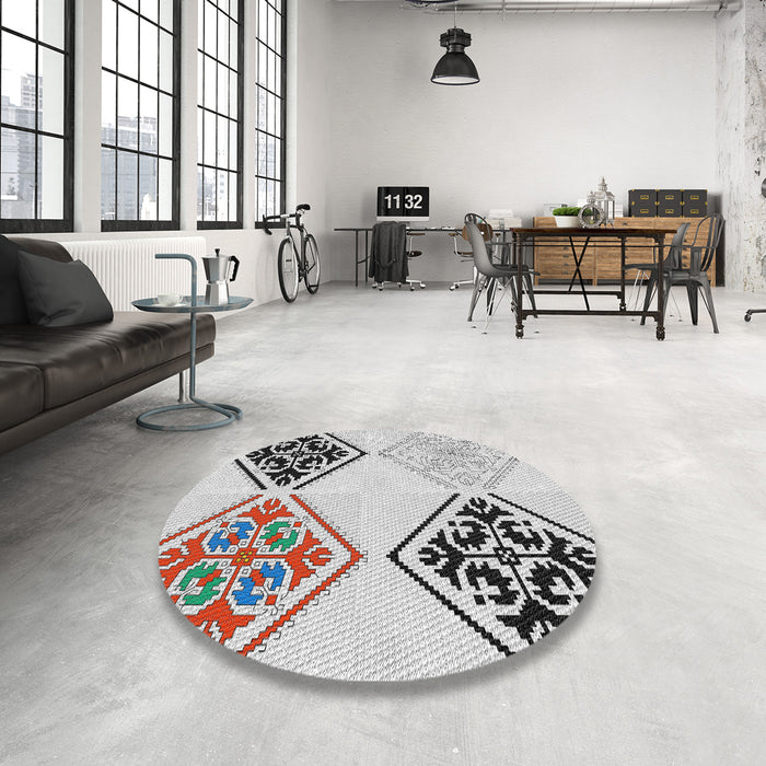 Round Patterned Off-White Novelty Rug in a Office, pat646