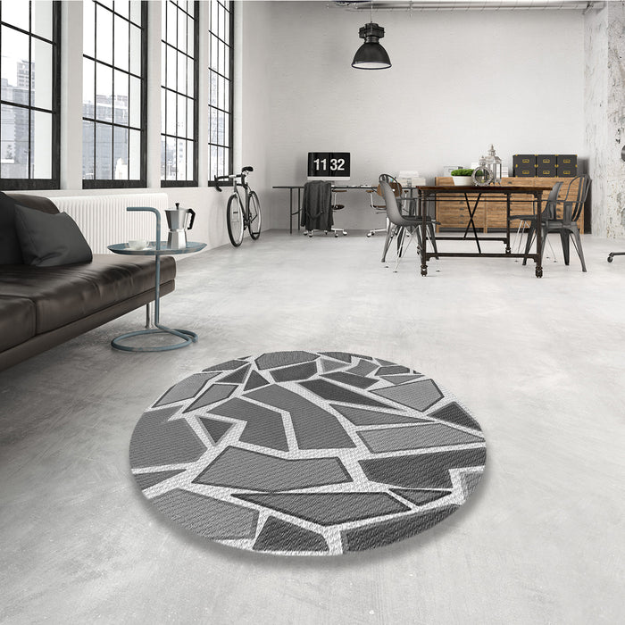 Round Patterned Cloud Gray Rug in a Office, pat65gry
