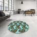 Round Patterned Army Green Rug in a Office, pat652lblu
