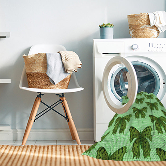 Machine Washable Transitional Jade Green Rug in a Washing Machine, wshpat653grn