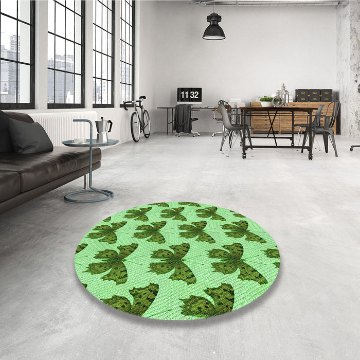 Round Patterned Jade Green Rug in a Office, pat653grn