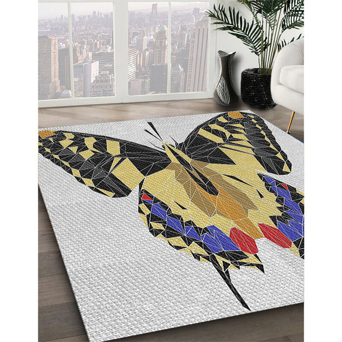 Patterned Gray Novelty Rug in Family Room, pat657