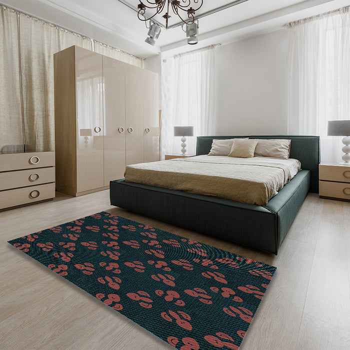 Patterned Midnight Gray Rug in a Bedroom, pat661lblu