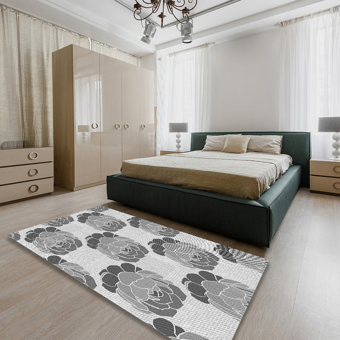 Patterned Silver Gray Rug in a Bedroom, pat663gry