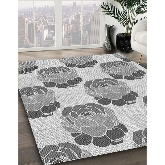 Patterned Silver Gray Rug in Family Room, pat663gry