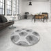 Round Patterned Gray Rug in a Office, pat664gry