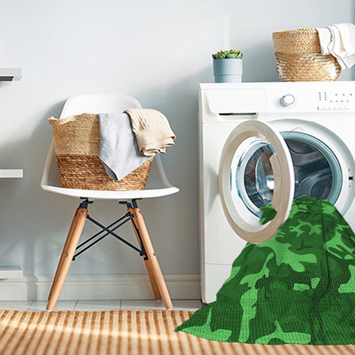 Machine Washable Transitional Dark Green Rug in a Washing Machine, wshpat666grn