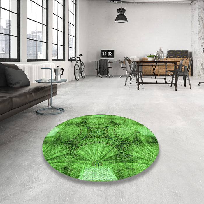 Round Patterned Green Rug in a Office, pat667grn