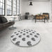 Round Patterned Platinum Gray Rug in a Office, pat669gry