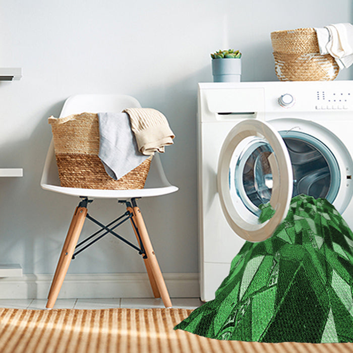 Machine Washable Transitional Deep Emerald Green Rug in a Washing Machine, wshpat674grn