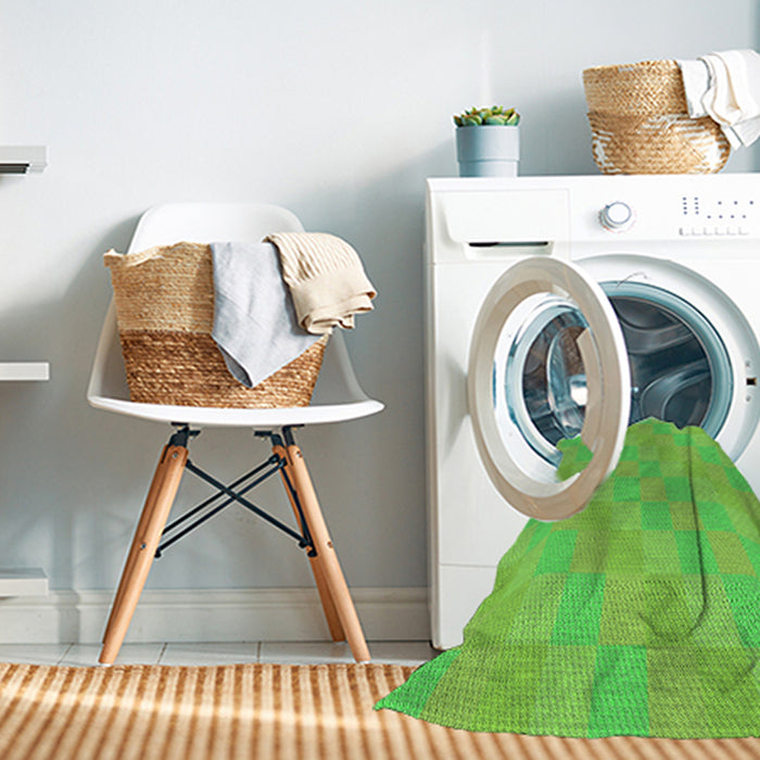 Machine Washable Transitional Emerald Green Rug in a Washing Machine, wshpat685grn