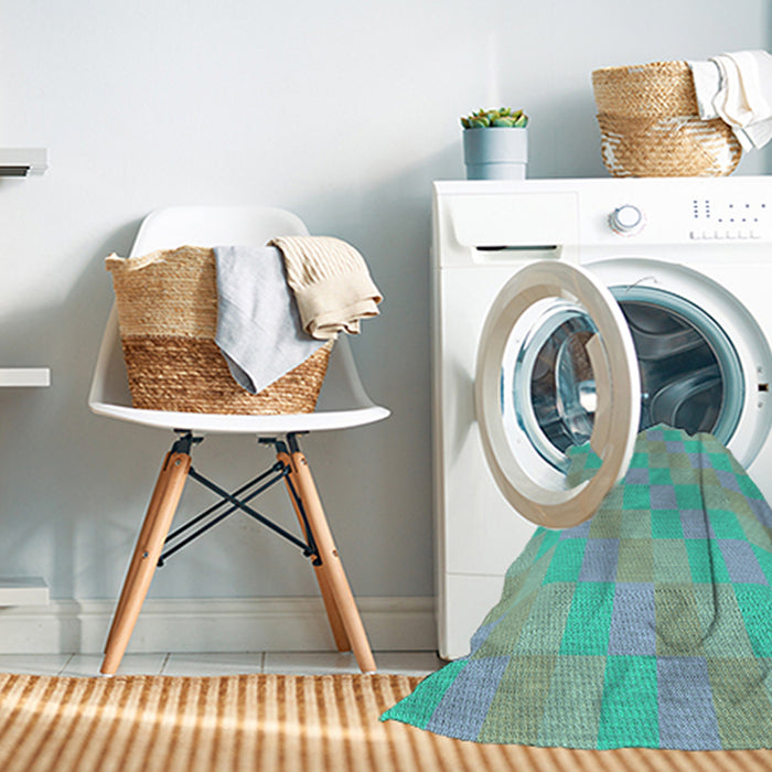 Machine Washable Transitional Turquoise Green Rug in a Washing Machine, wshpat685lblu