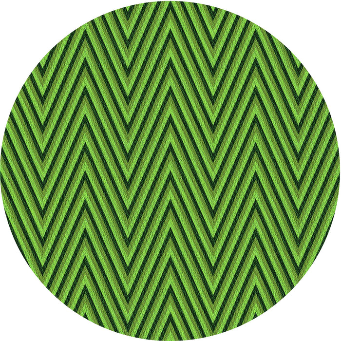 Square Machine Washable Transitional Deep Emerald Green Rug in a Living Room, wshpat701grn