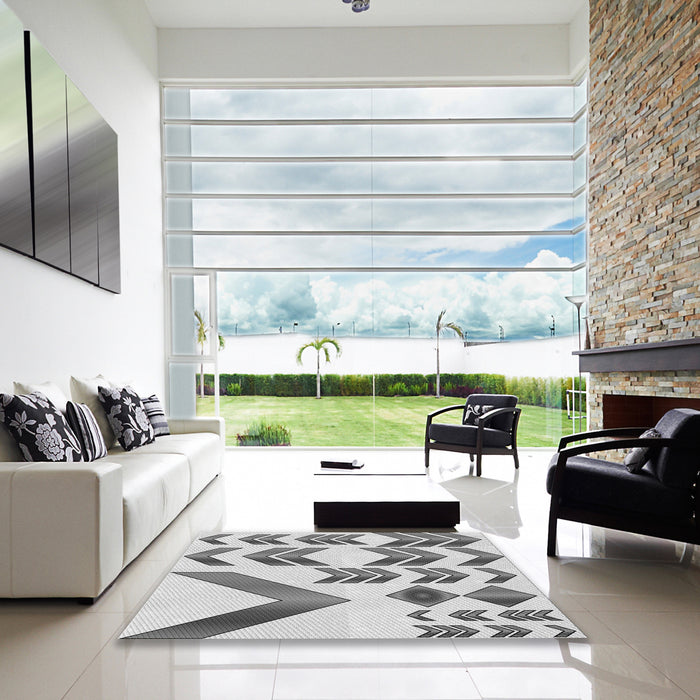 Square Patterned Silver Gray Rug in a Living Room, pat705gry