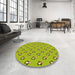 Round Patterned Olive Green Rug in a Office, pat711yw