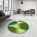 Round Patterned Seaweed Green Rug in a Office, pat719grn