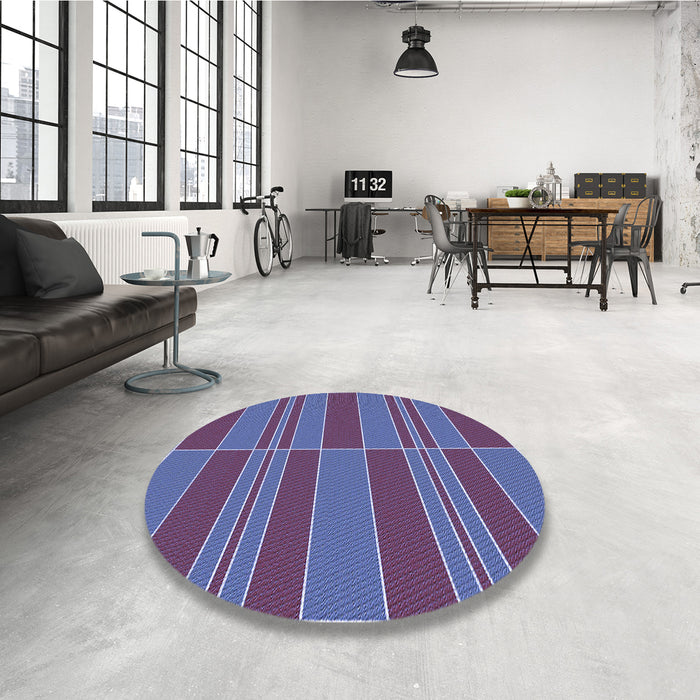 Round Patterned Purple Rug in a Office, pat720blu