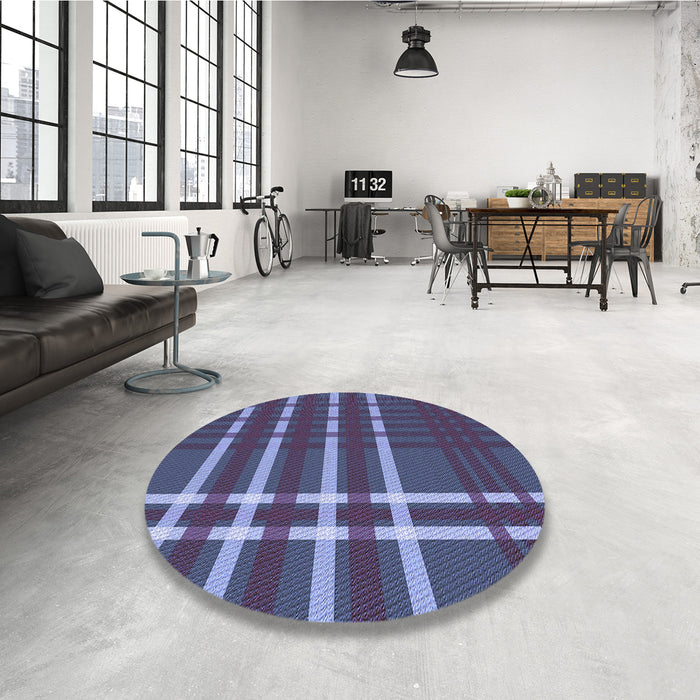 Round Patterned Periwinkle Purple Rug in a Office, pat721blu